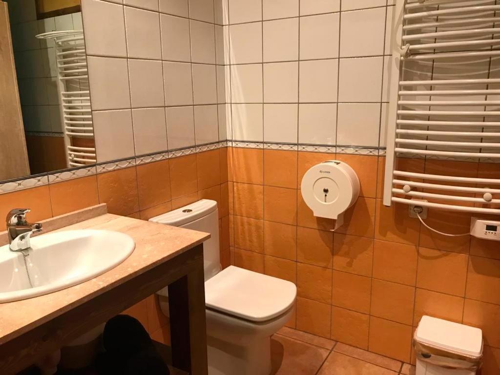 Hotel Familiar Bagá Екстериор снимка