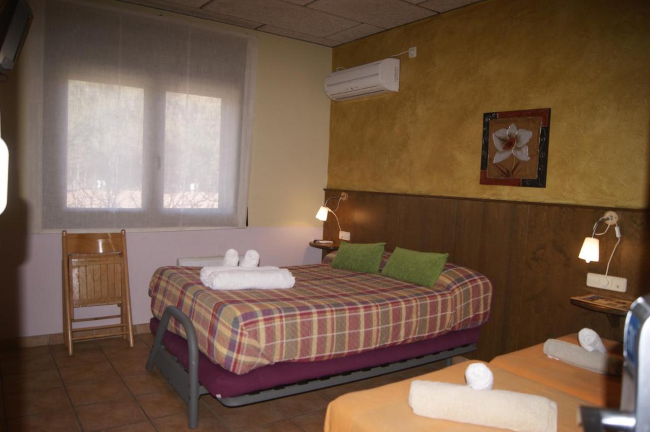 Hotel Familiar Bagá Екстериор снимка