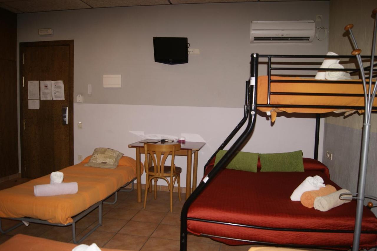 Hotel Familiar Bagá Екстериор снимка